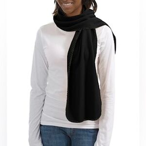 NWOT Soft Black Scarf 🧣